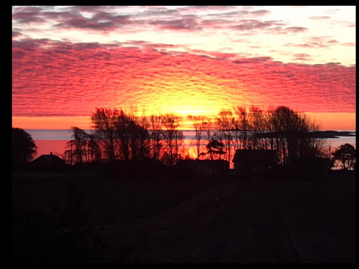 Ny Leilighet I Nevlunghavn Larvik Luaran gambar
